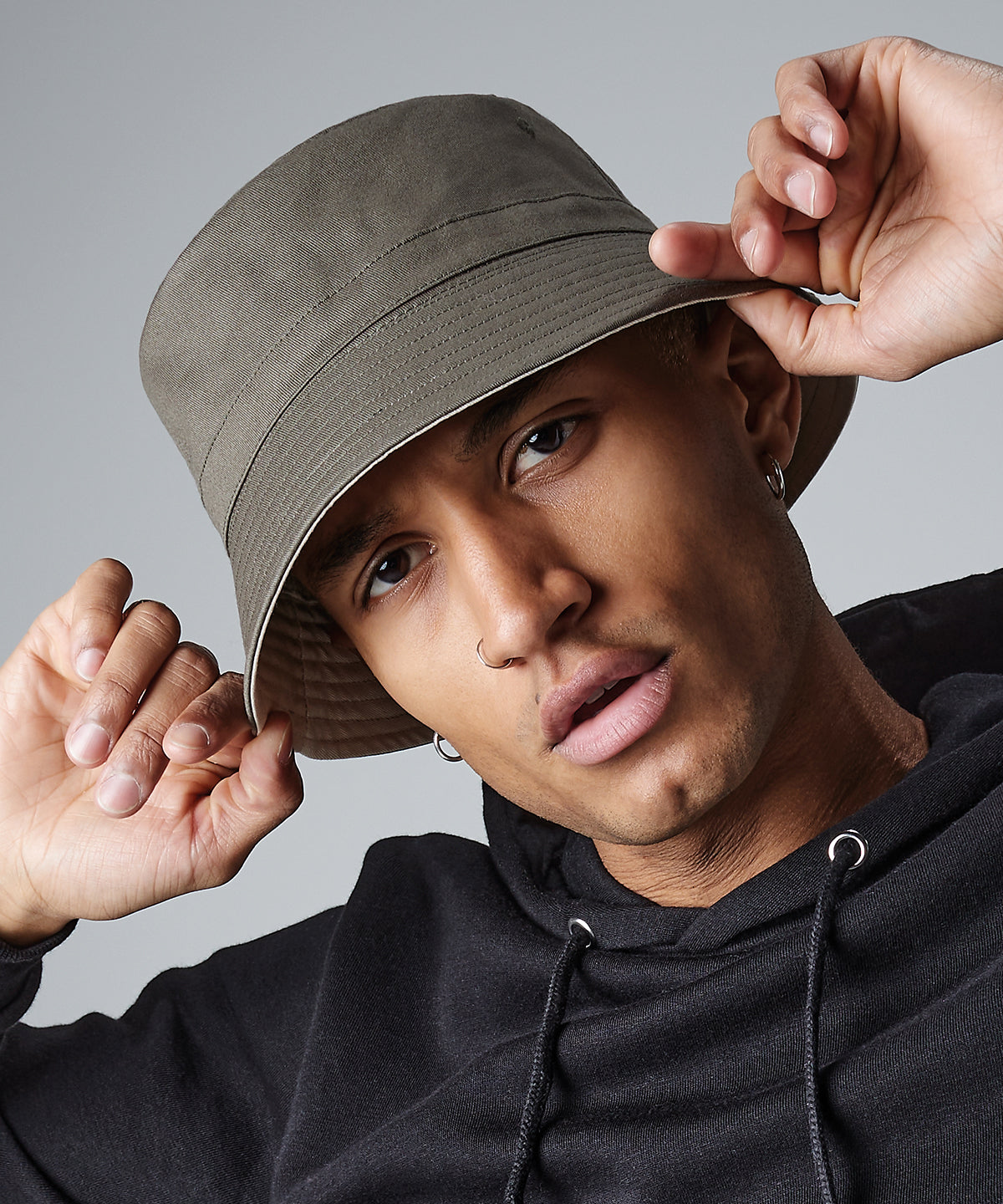 Reversible bucket hat